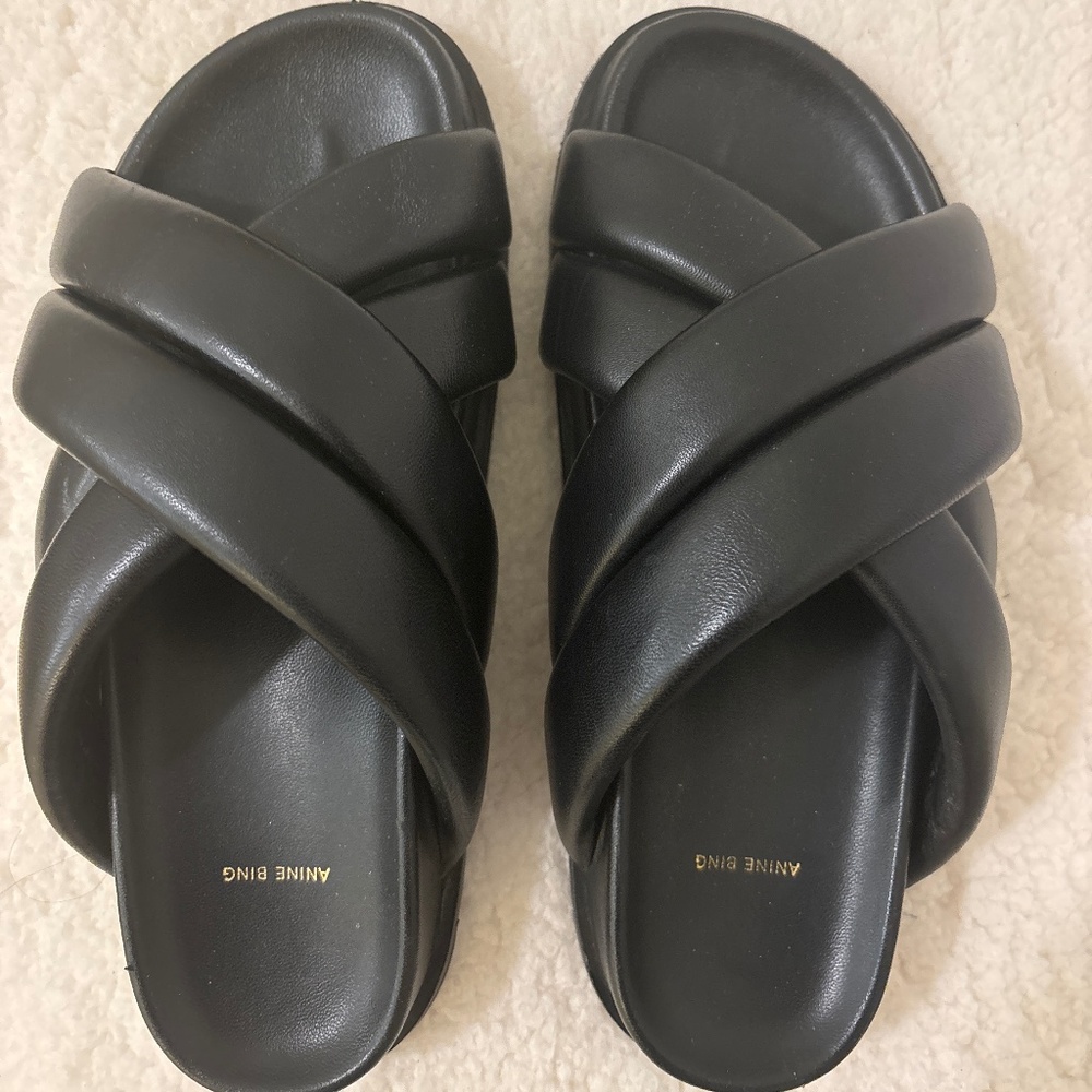 Annie Bing Lizzie Slides in Black
